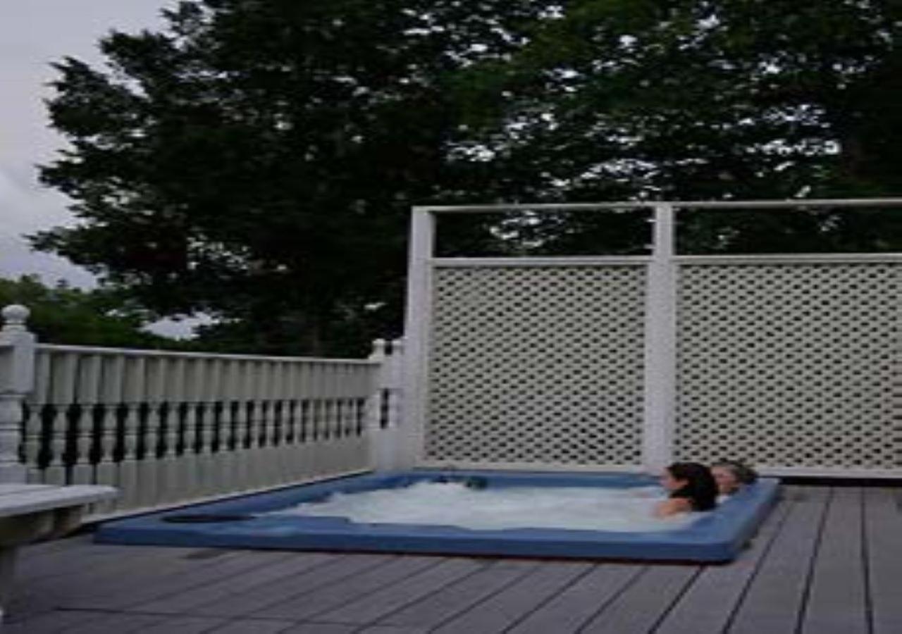 Plain & Fancy Bed & Breakfast Ironton Экстерьер фото